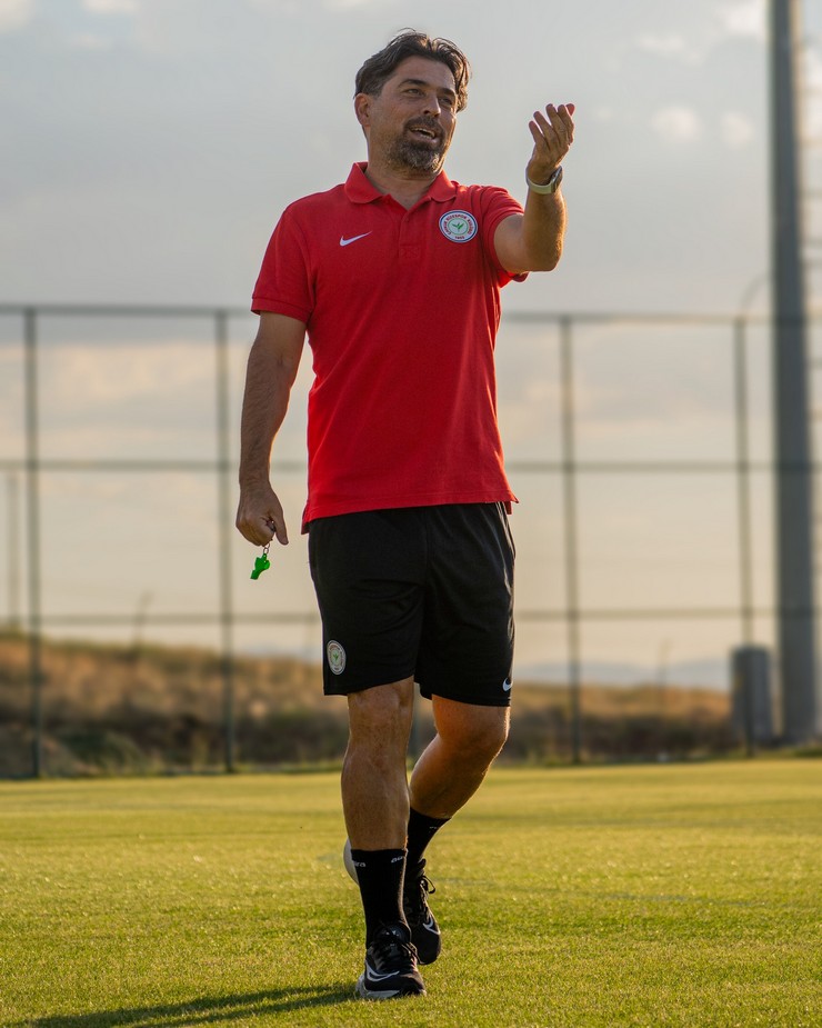 ilhan-palut-caykur-rizespor-teknik-direktoru.jpg
