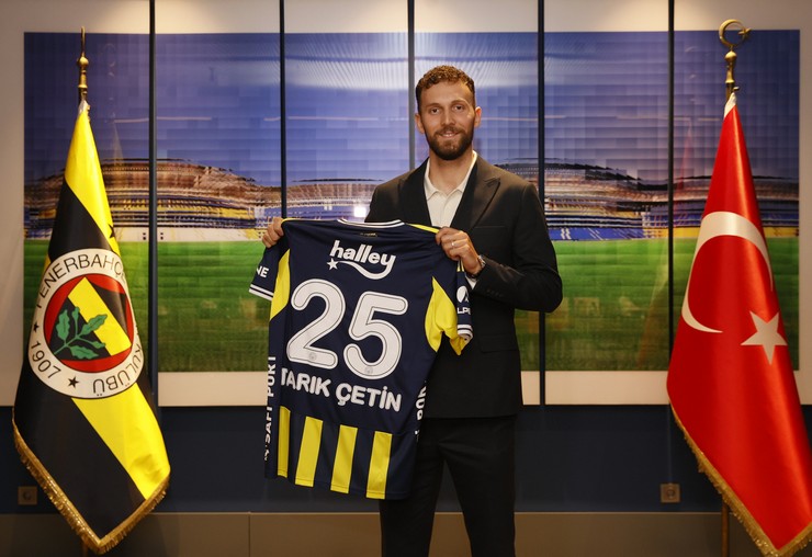 fenerbahce-caykur-rizespordan-ayrilan-kaleci-tarik-cetini-transfer-etti-2.jpg