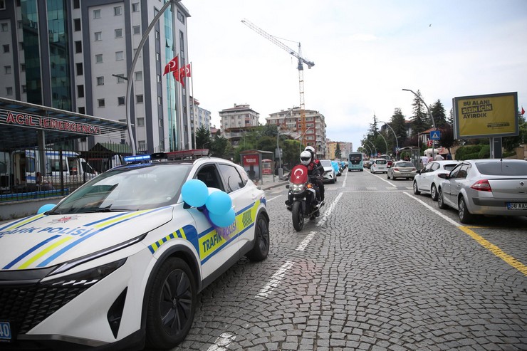 trabzon-vakiflar-bolge-mudurlugunce-rizede-19-cocuk-icin-sunnet-soleni-organize-edildi-4.jpg