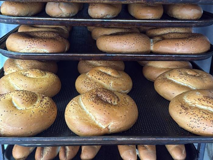 Kurtalan’da Bir İşletme Vatandaşa Destek İçin Ekmek Fiyatını Düşürdü