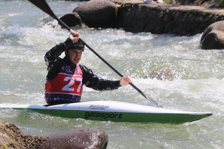 rizede-akarsu-kano-slalom-ve-kayak-cross-turkiye-sampiyonasi-yapildi-1.jpg