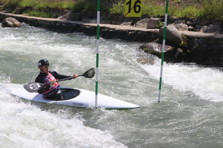 rizede-akarsu-kano-slalom-ve-kayak-cross-turkiye-sampiyonasi-yapildi-2.jpg