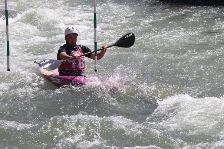 rizede-akarsu-kano-slalom-ve-kayak-cross-turkiye-sampiyonasi-yapildi-7.jpg