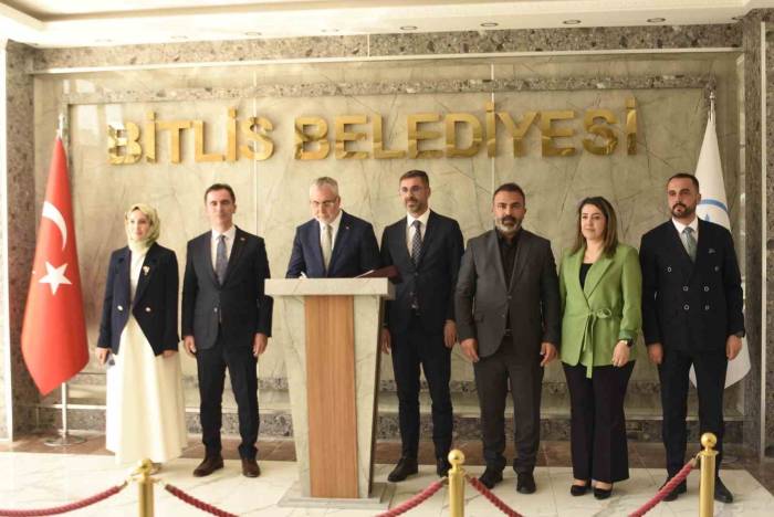 Çalışma Ve Sosyal Güvenlik Bakanı Işıkhan Bitlis’te