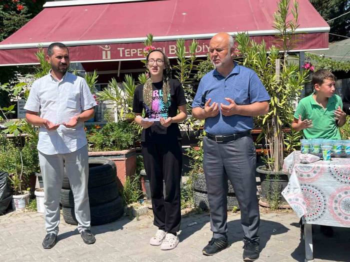 Vefat Eden Oğlu İçin Kur’an Kursu Öğrencilerine İkramda Bulundu