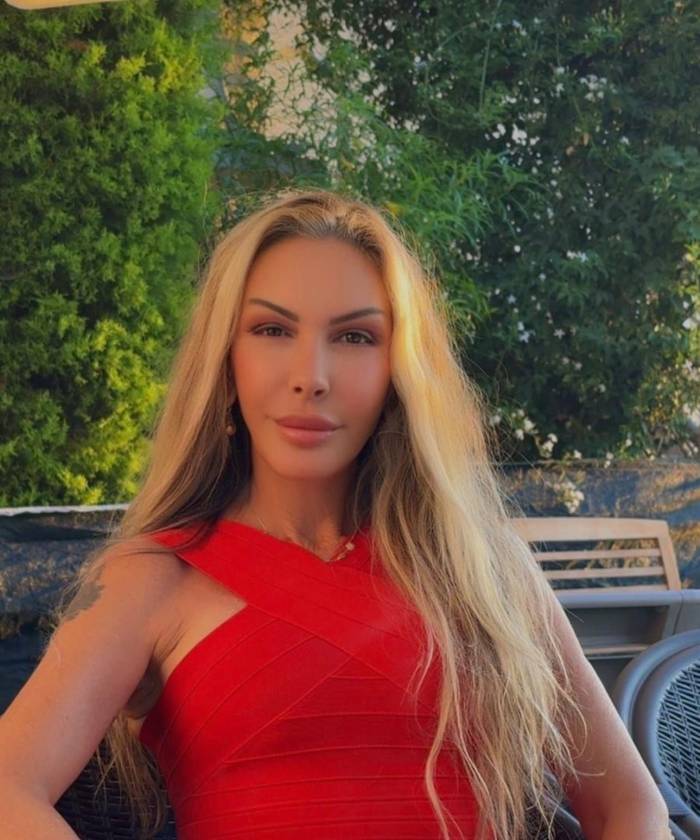 Petek Dinçöz’den Sonra Annesi De Estetik Ameliyat Oldu: Son Hali Şaşırttı