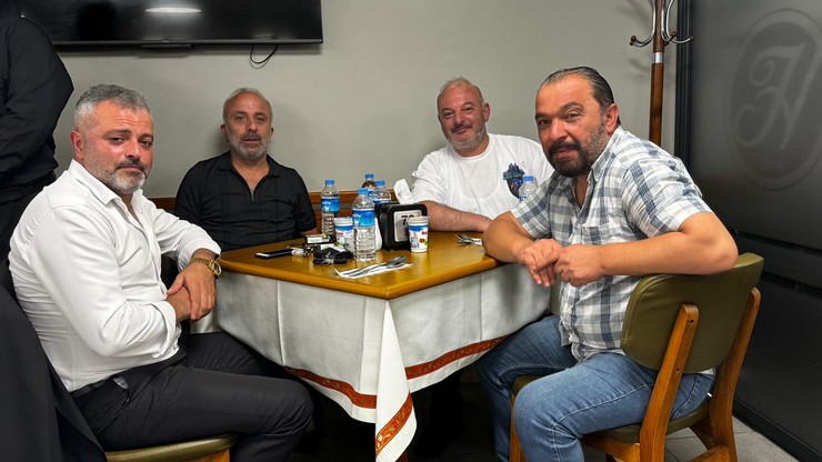 rizespor-tribunlerinde-yeni-donem-mekansizlar-artik-sehr-i-mudafa-6.jpg