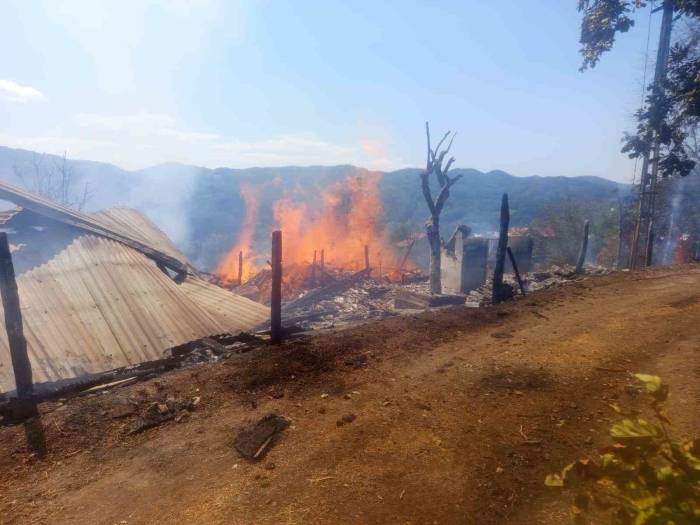 Kastamonu’da Ev Yangını