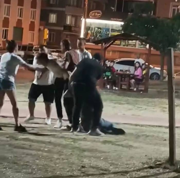 Edirne’de Tekmeli Yumruklu Kavga Kamerada