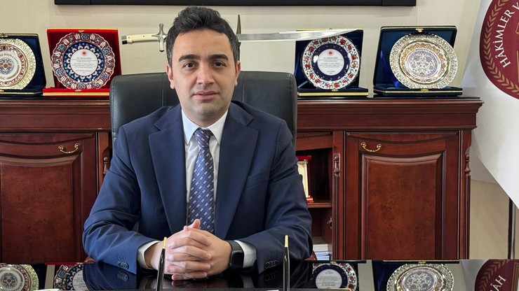rize-adalet-komisyonu-ve-rize-1-agir-ceza-mahkemesi-baskanligina-atanan-ahmet-kose-rizedeki-yeni-gorevine-basladi-4.jpg