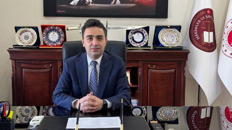 rize-adalet-komisyonu-ve-rize-1-agir-ceza-mahkemesi-baskanligina-atanan-ahmet-kose-rizedeki-yeni-gorevine-basladi-5.jpg