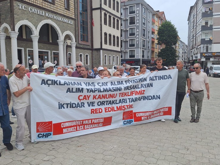 cumhuriyet-halk-partisi-chp-rize-il-baskanliginin-yas-cayda-yasanan-sorunlar-nedeniyle-her-ilcede-duzenleyecegini-duyurdugu-basin-aciklamalarinin-ikincisi-cayelinde-3.jpg