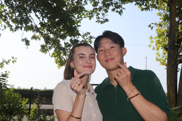 guney-koreli-yeong-jun-is-toplantisinda-istanbulda-tanistigi-melisa-sat-sayesinde-once-muslumanligi-secip-ismini-can-kim-olarak-degistirdi-sonra-da-rizeli-melisa-sat.jpg