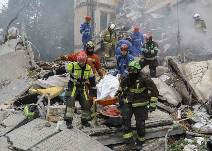 Rusya’nın Vurduğu Kiev’de Can Kaybı 11’e, Yaralı Sayısı 93’e Yükseldi