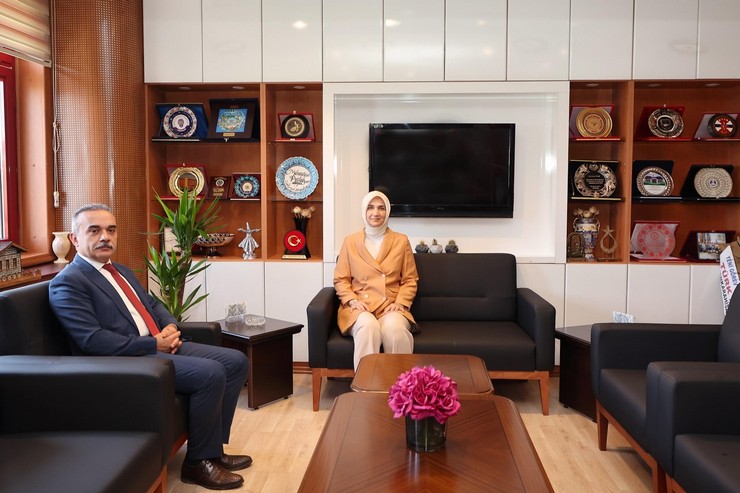 hakimler-ve-savcilar-kurulunun-hsyk-2025-yili-ana-kararnamesi-ile-rizeden-afyonkarahisar-cumhuriyet-bassavciligina-atanan-cumhuriyet-bassavcisi-mehmet-patlak-gorevin-1.jpg