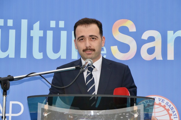 trabzonda-karadeniz-kultur-ve-sanat-festivali-basladi-10.jpg