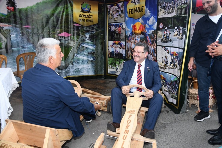 trabzonda-karadeniz-kultur-ve-sanat-festivali-basladi-2.jpg