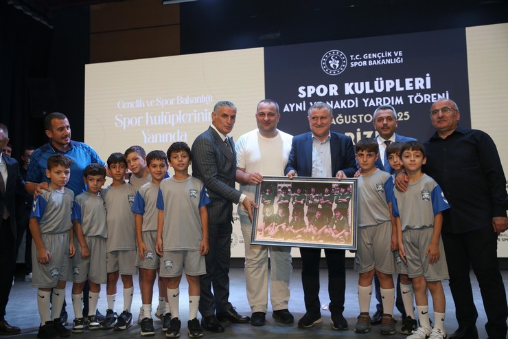 genclik-ve-spor-bakani-bak-rizede-amator-spor-kulupleri-odul-toreninde-konustu-5.jpg