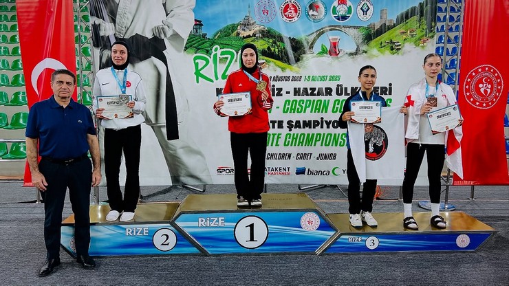 rizede-turkiye-karate-federasyonunca-organize-edilen-karadeniz-ve-hazar-ulkeleri-karate-sampiyonasi-tamamlandi-6.jpg