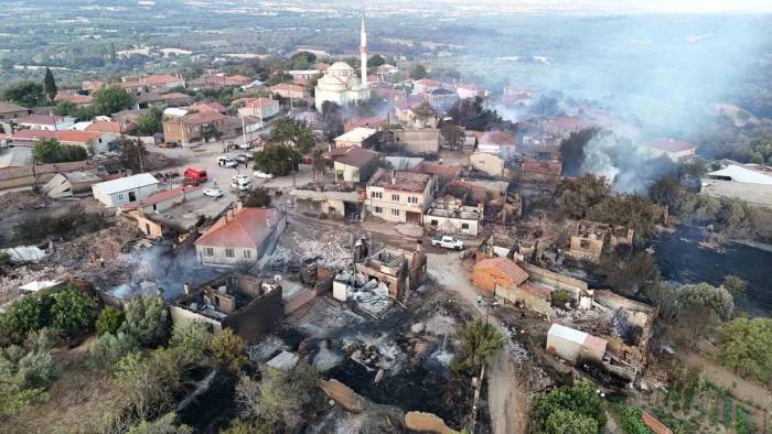 Bayramiç Yangınında Evleri Yanan Vatandaşlar Yaşadıklarını Gözyaşlarıyla Anlattılar
