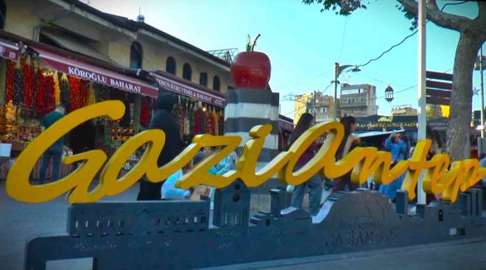 Esnafın Dört Gözle Beklediği Gurbetçiler Gelmeye Başladı