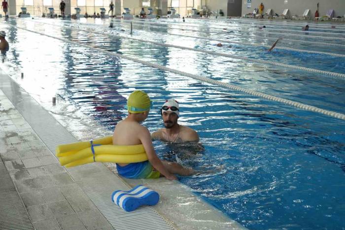 ’yüzme Bilmeyen Kalmasın’ Projesi İle Niğde’de Binlerce Çocuk Yüzme Öğrendi