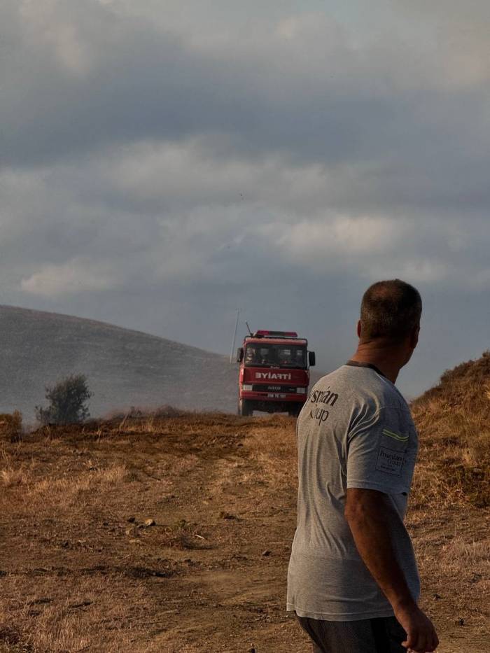 Paşalimanı Adası’nda Sabah Saatlerinde Başlayan Yangın Rüzgarın Etkisi İle Yayıldı