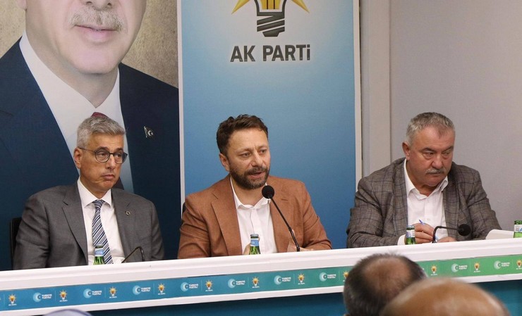 saglik-bakani-memisoglu-rizede-ak-parti-teskilatiyla-bir-araya-geldi-8.jpg