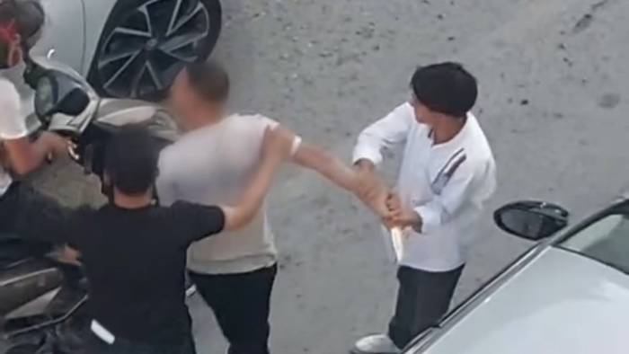 Van’da Trafikte Bıçaklı Kavga