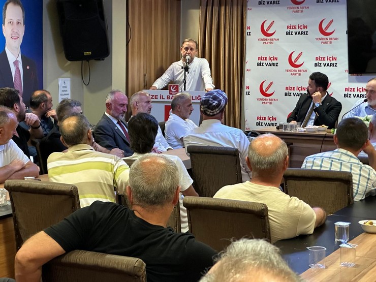 yeniden-refah-partisi-rize-teskilatinda-yeni-ilce-baskani-atamalari-gerceklestirdi-merkez-ardesen-ve-findikli-ilcelerinde-gorev-yapan-ilce-baskanlarinin-yerine-yeni-i-4.jpg