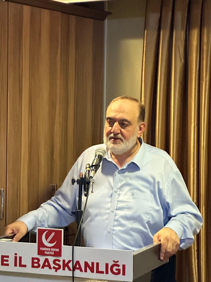 yeniden-refah-partisi-rize-teskilatinda-yeni-ilce-baskani-atamalari-gerceklestirdi-merkez-ardesen-ve-findikli-ilcelerinde-gorev-yapan-ilce-baskanlarinin-yerine-yeni-i-8.jpg