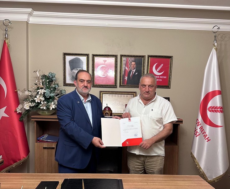 yeniden-refah-partisi-rize-teskilatinda-yeni-ilce-baskani-atamalari-gerceklestirdi-merkez-ardesen-ve-findikli-ilcelerinde-gorev-yapan-ilce-baskanlarinin-yerine-yeni-isi-1.jpg