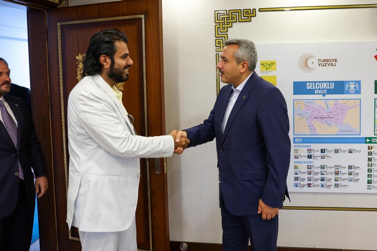 katar-kraliyet-ailesinden-seyh-nayef-bin-eid-al-thani-rizeye-yaptigi-ziyarette-turizm-saglik-spor-ve-yatirim-alanlarinda-is-birligi-olanaklarini-arastirdi-1.jpg