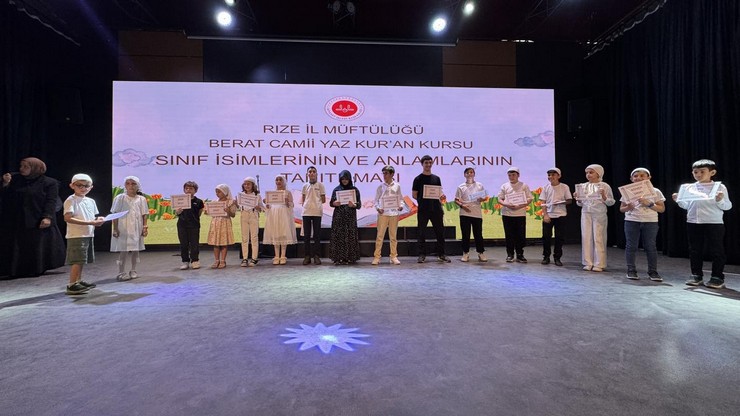 muftu-mahallesi-berat-camii-yaz-kuran-kursu-kapanis-programi-coskuyla-kutlandi-5.jpg