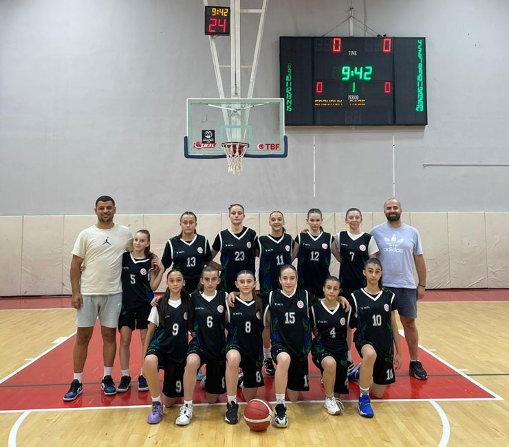 rize-basketbol-takimi-karabulte-erzurumu-farkli-gecti.jpg