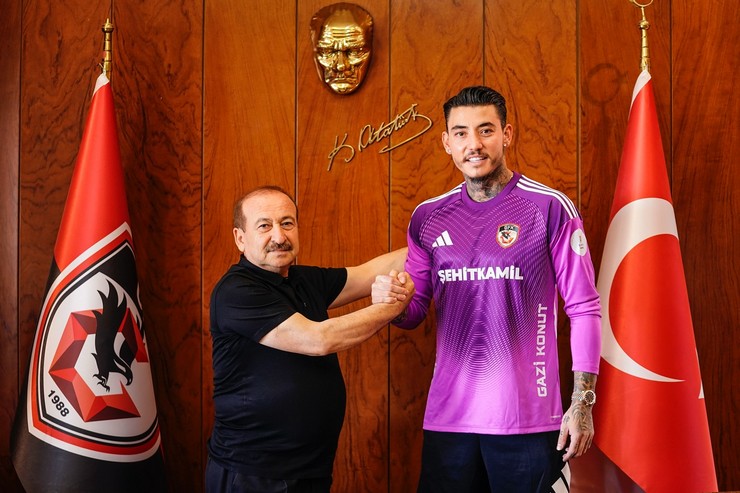 trendyol-super-lig-ekiplerinden-gaziantep-futbol-kulubu-caykur-rizesporun-kalecisi-zafer-gorgeni-sezon-sonuna-kadar-kiralik-olarak-kadrosuna-katti-1.jpg