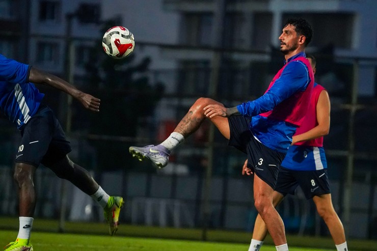 caykur-rizespor-galatasaray-macinin-hazirliklarina-basladi-13.jpg