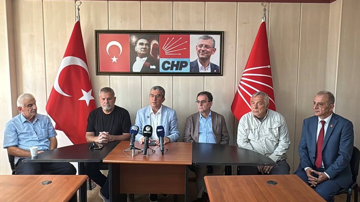 cumhuriyet-halk-partisi-chp-grup-baskanvekili-ve-istanbul-milletvekili-gokhan-gunaydin-rizede-basin-toplantisinda-9.jpg