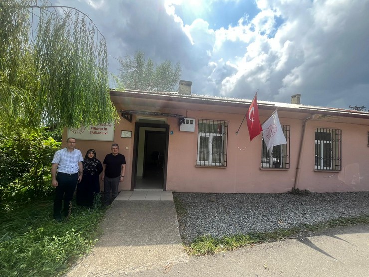 rize-il-saglik-muduru-doc-dr-gokhan-demiral-ardesen-ilcesindeki-birinci-basamak-saglik-tesislerini-ziyaret-ederek-vatandaslara-sunulan-saglik-hizmetlerini-yerinde-i.jpg