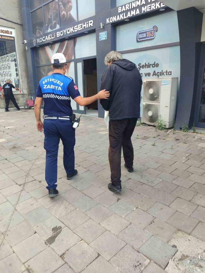 Evsiz Vatandaşa Kucak Açtılar