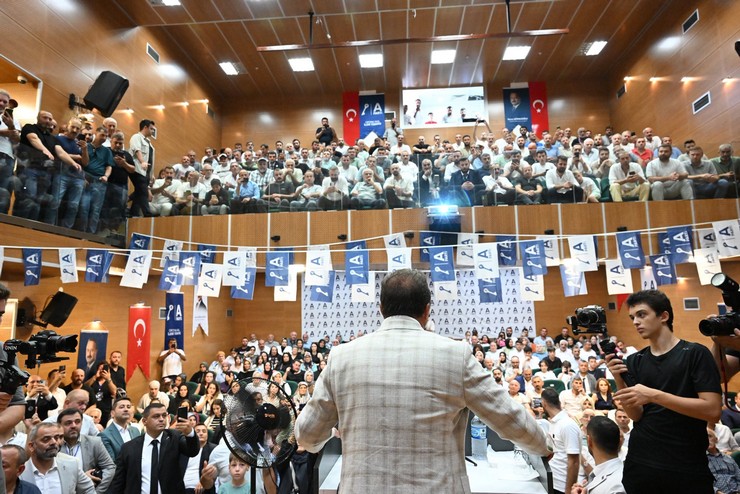 anahtar-parti-genel-baskani-yavuz-agiralioglu-rizede-vatandaslarla-bir-araya-geldi-5.jpg