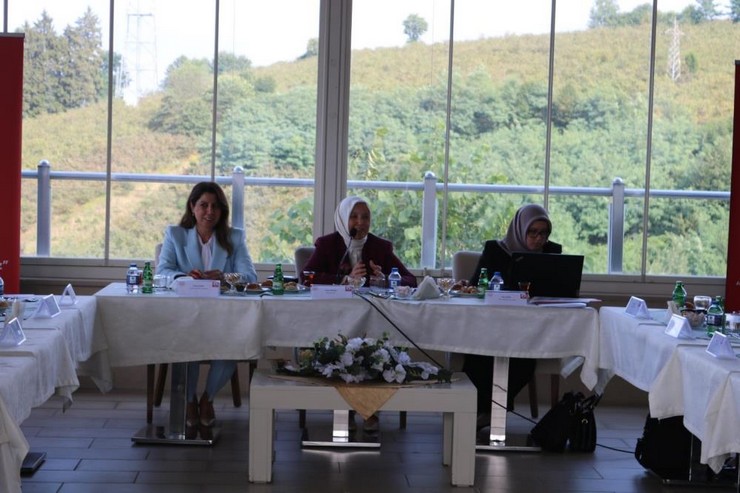 karadeniz-bolgesi-kadin-hizmetleri-bolgesel-istisare-toplantisi-trabzonda-gerceklestirildi-1.jpg