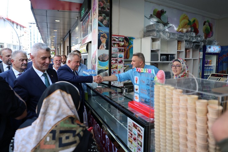 ticaret-bakani-omer-bolat-rizede-cesitli-ziyaretler-gerceklestirdi-3.jpg