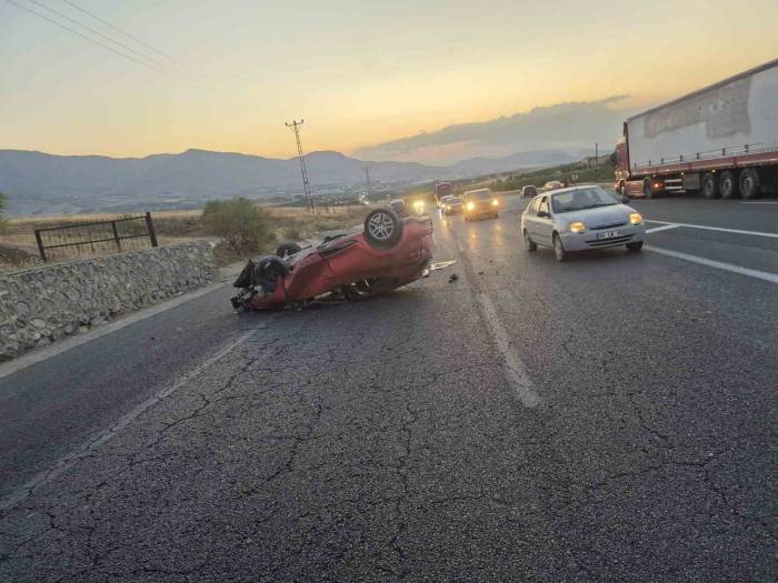 Kontrolden Çıkan Otomobil Devrildi: 1 Yaralı