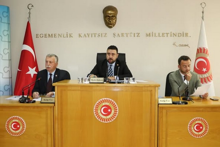 rize-il-genel-meclisinin-eylul-ayi-olagan-toplantilari-meclis-baskani-ali-imran-buyuk-baskanliginda-bugun-ve-hafta-icerisinde-yapilan-birlesimlerle-tamamlandi-4.jpg