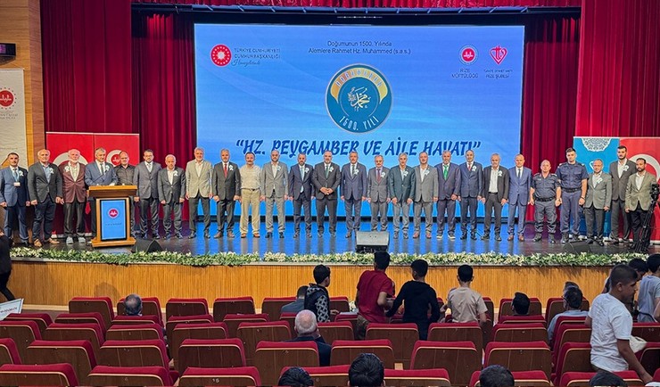 rizede-hz-peygamber-ve-aile-hayati-konferansi-duzenlendi-4.jpg