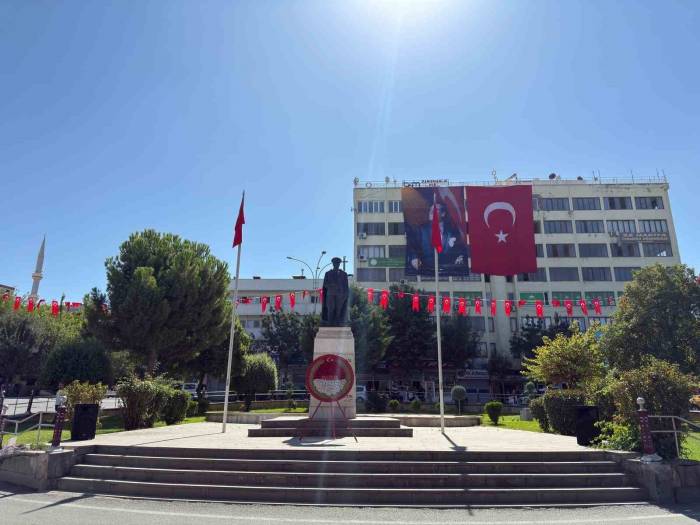 Siirt’in Şeref Günü Kutlandı