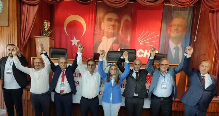 chp-rize-merkez-ilce-baskanliginda-necati-topaloglu-yeniden-baskan-secildi-1.jpg