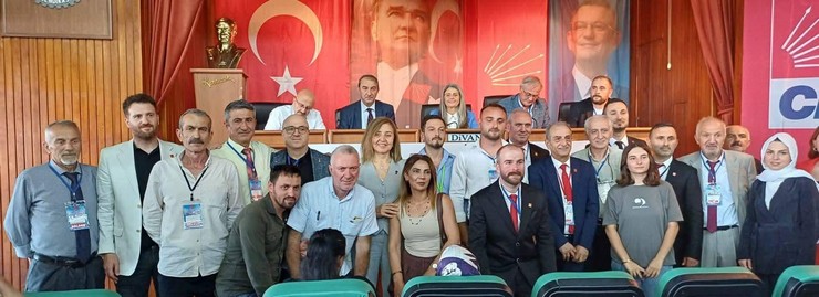chp-rize-merkez-ilce-baskanliginda-necati-topaloglu-yeniden-baskan-secildi-2.jpg