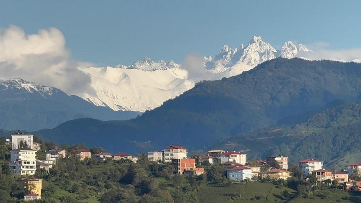 kackar-daglarinda-kar-kalinligi-yarim-metreye-ulasti-2.jpg